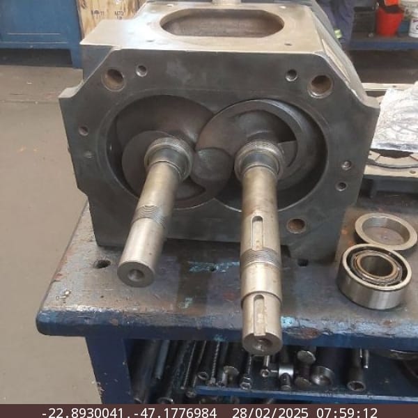 Bombas e Compressores de Vácuo.